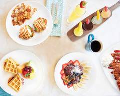 The Broken Yolk Cafe - Costa Mesa