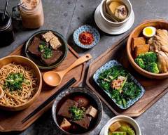 老哥 雞肉飯 乾拌麵